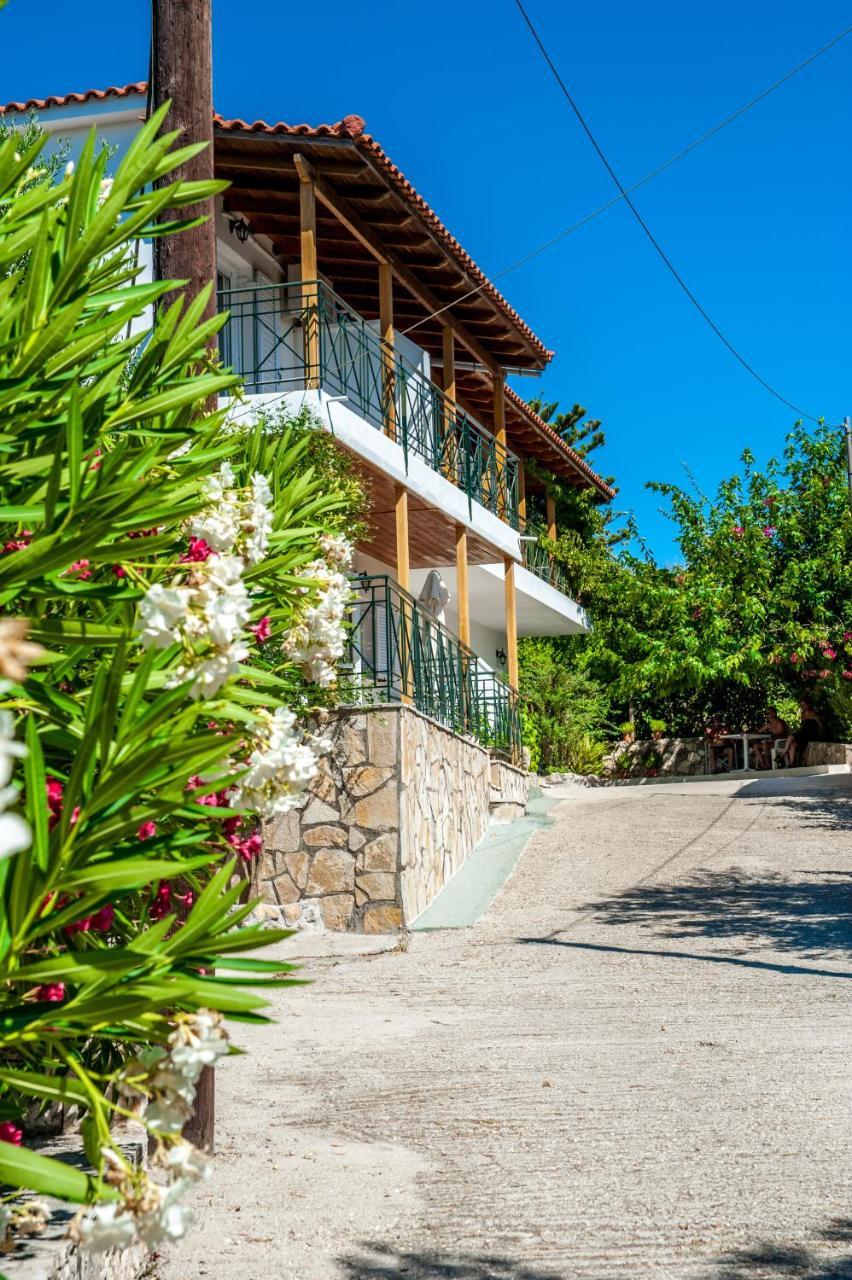 Thimios Rooms Keramiaí Buitenkant foto