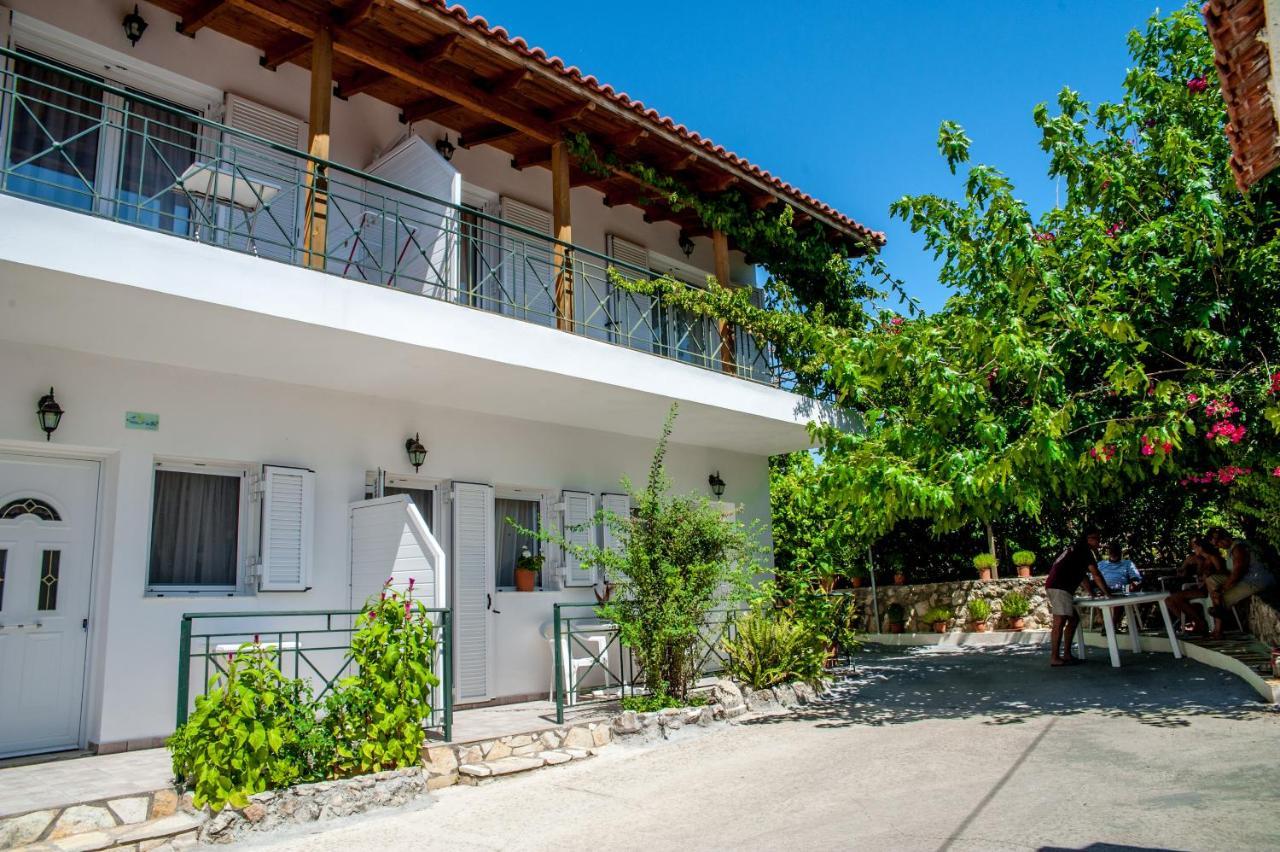Thimios Rooms Keramiaí Buitenkant foto