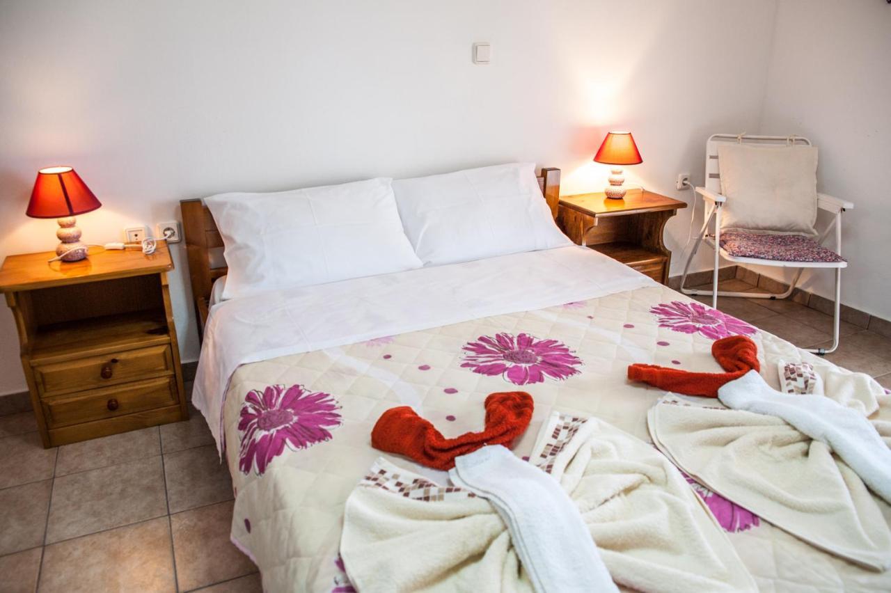 Thimios Rooms Keramiaí Buitenkant foto