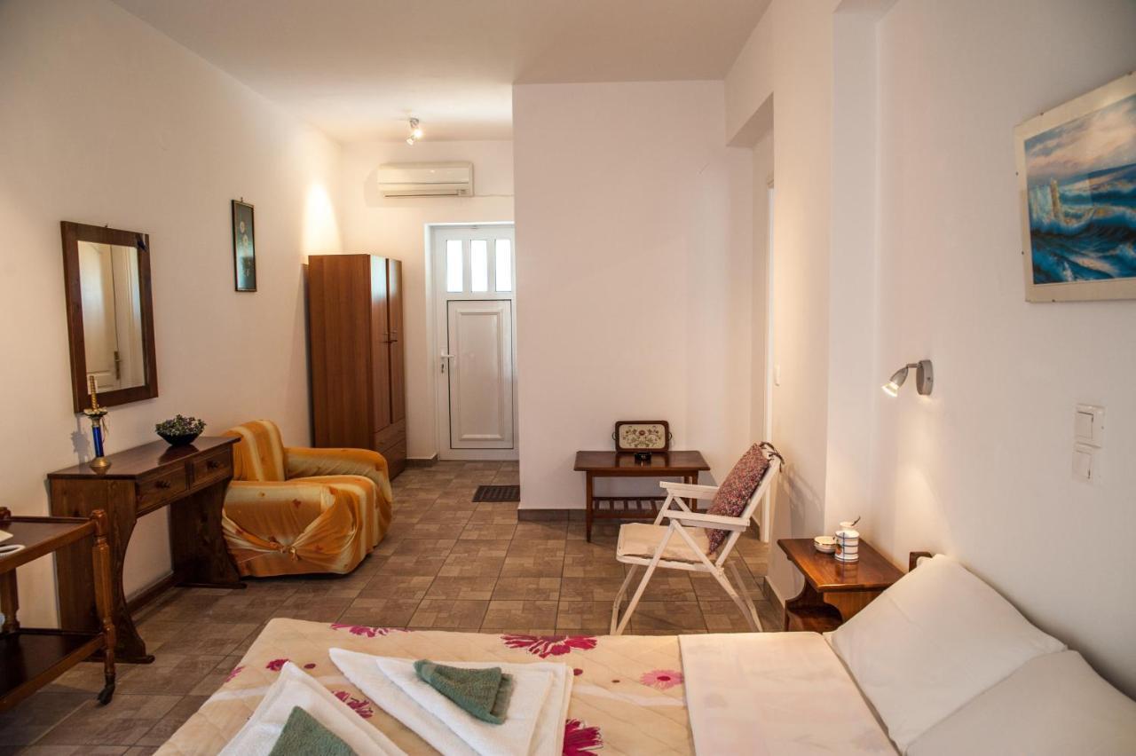 Thimios Rooms Keramiaí Buitenkant foto